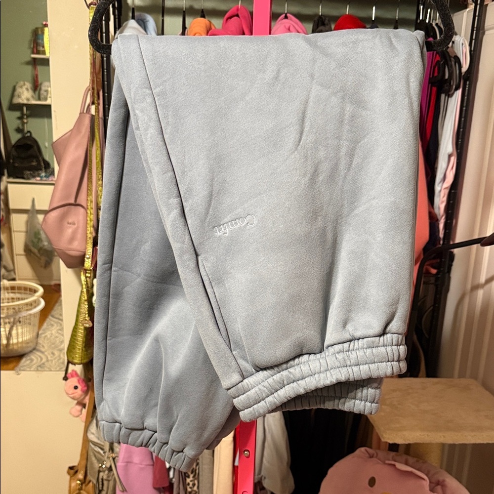 Comfrt in Light Blue